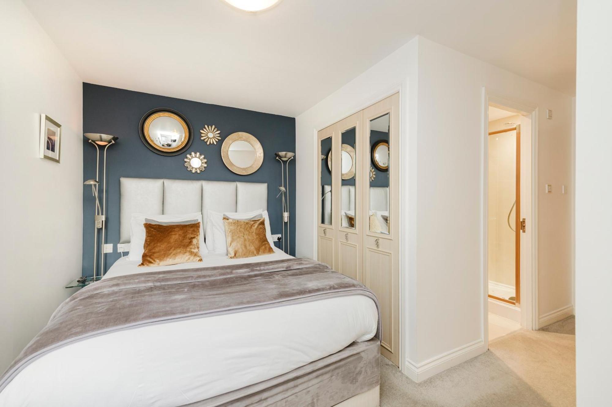 Joivy Stylish Apartment With Balcony In Old Town Edimburgo Exterior foto