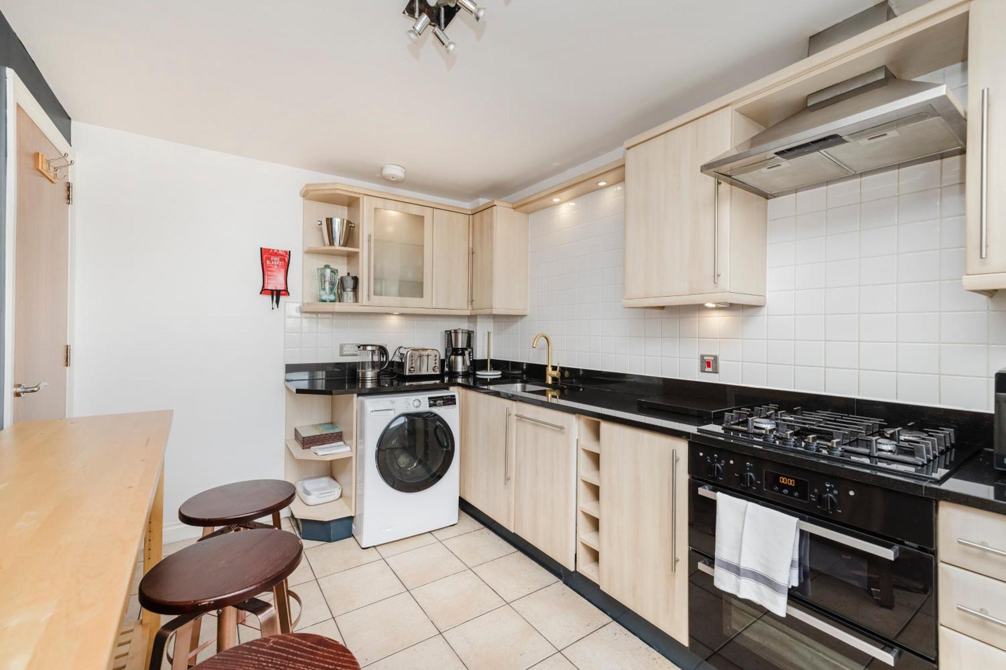 Joivy Stylish Apartment With Balcony In Old Town Edimburgo Exterior foto