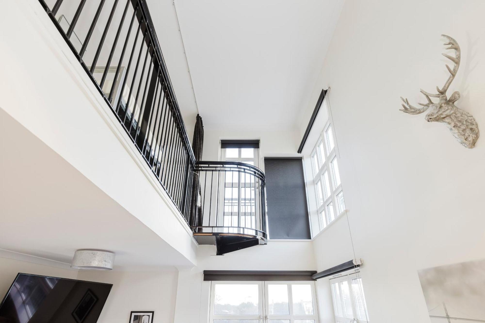 Joivy Stylish Apartment With Balcony In Old Town Edimburgo Exterior foto
