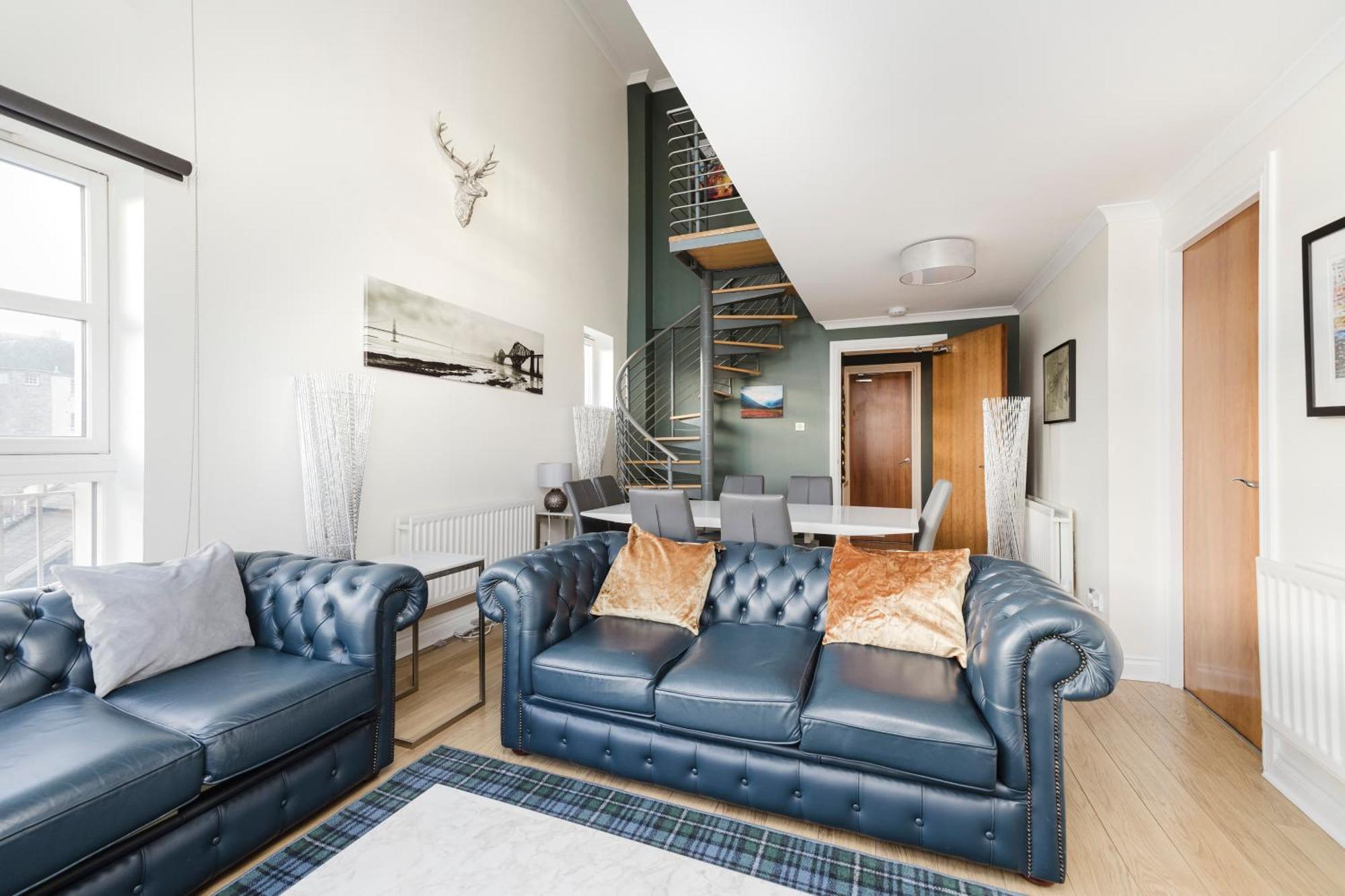 Joivy Stylish Apartment With Balcony In Old Town Edimburgo Exterior foto